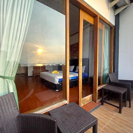 Dc Hotel & Hostel Labuan Bajo Eksteriør billede