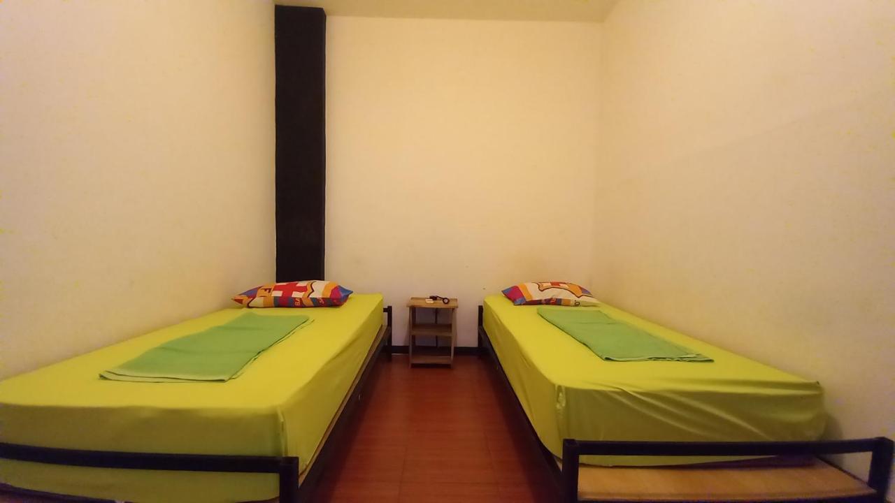 Dc Hotel & Hostel Labuan Bajo Eksteriør billede