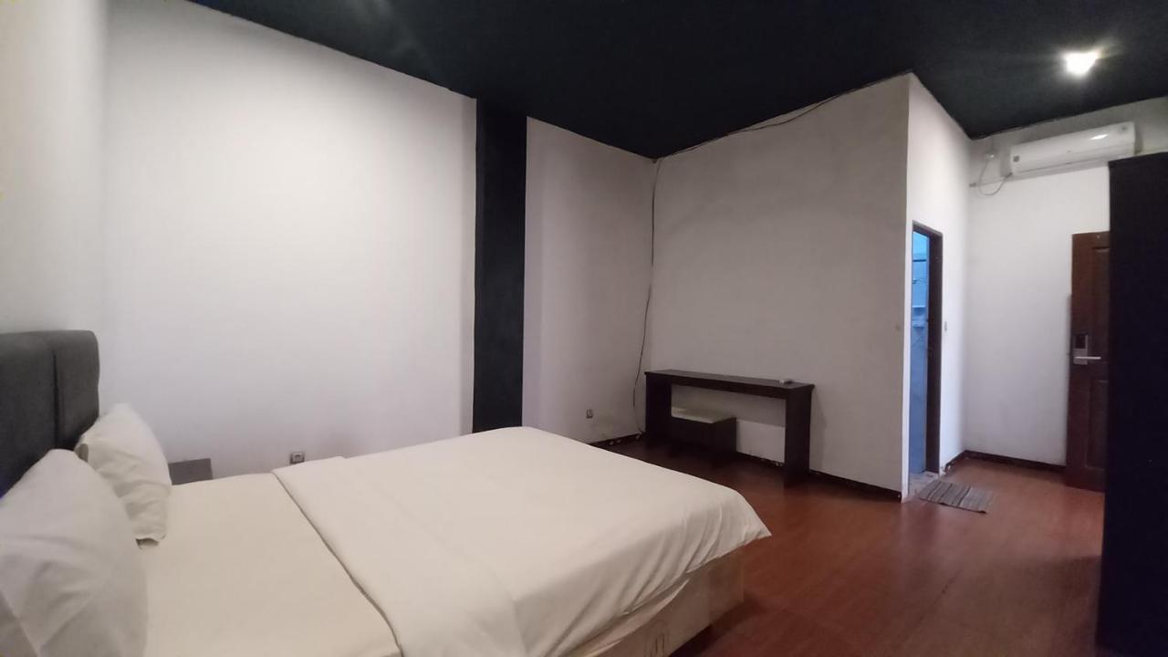 Dc Hotel & Hostel Labuan Bajo Eksteriør billede