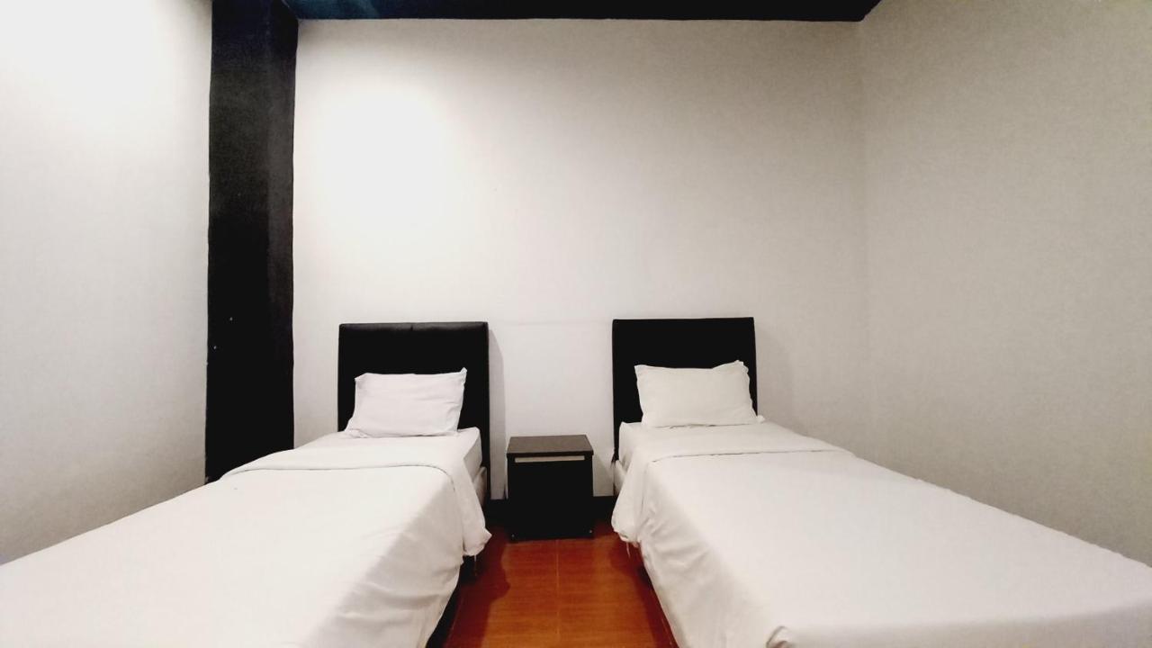 Dc Hotel & Hostel Labuan Bajo Eksteriør billede