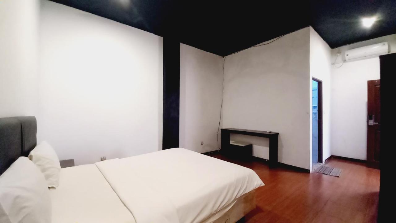 Dc Hotel & Hostel Labuan Bajo Eksteriør billede