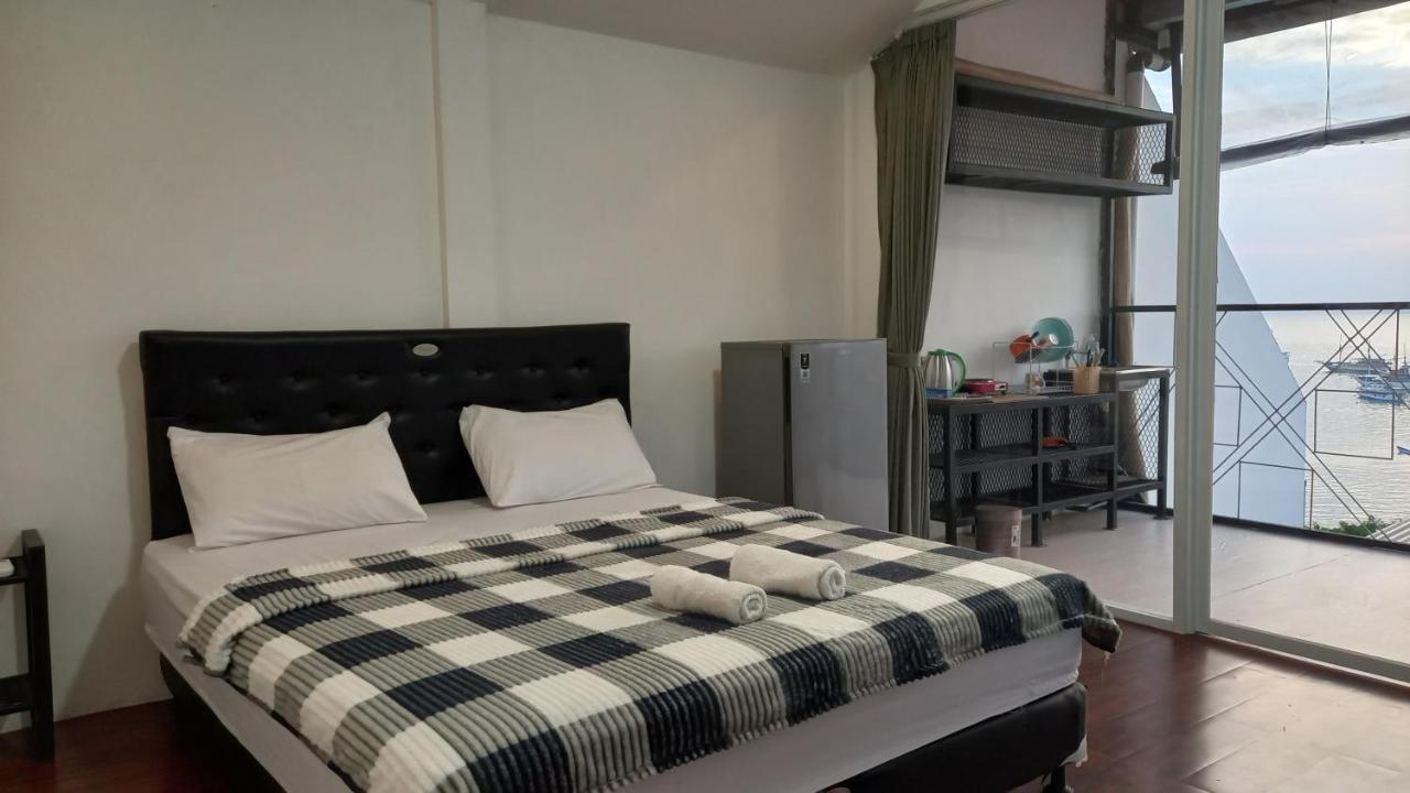 Dc Hotel & Hostel Labuan Bajo Eksteriør billede