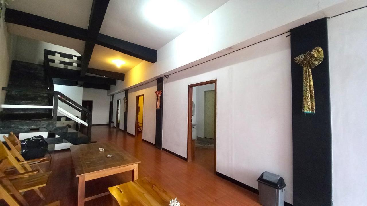 Dc Hotel & Hostel Labuan Bajo Eksteriør billede