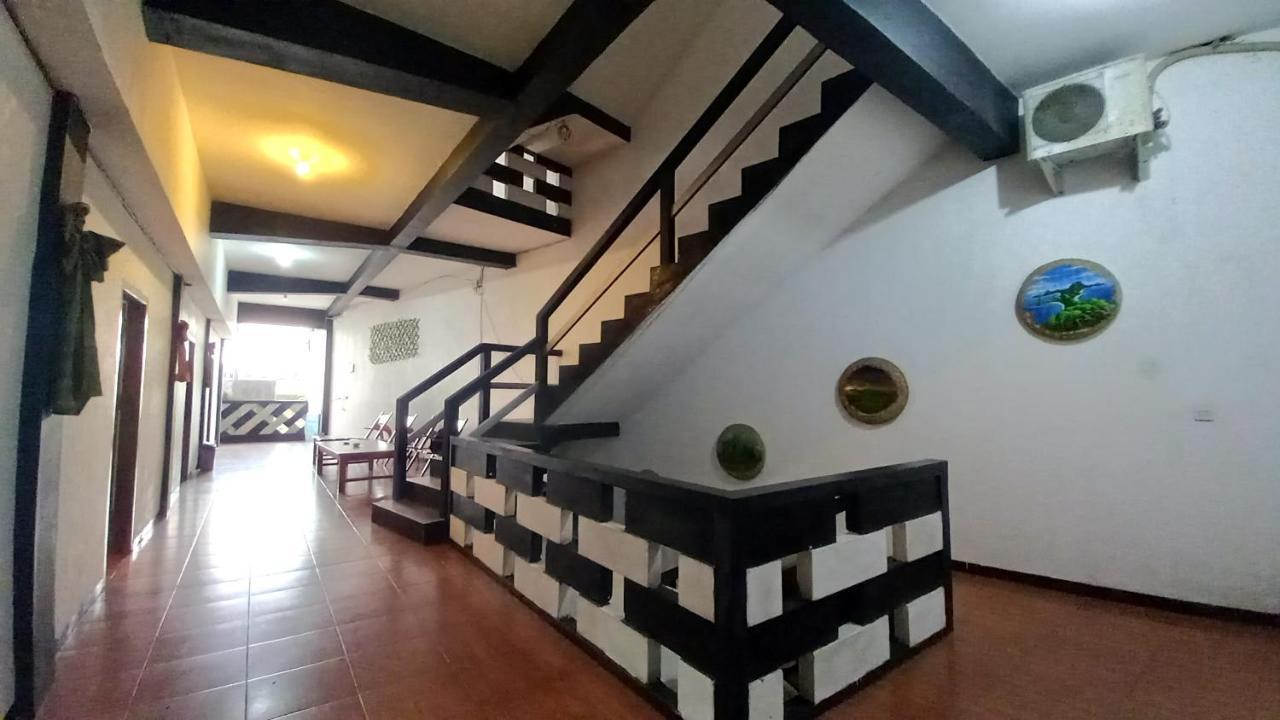 Dc Hotel & Hostel Labuan Bajo Eksteriør billede