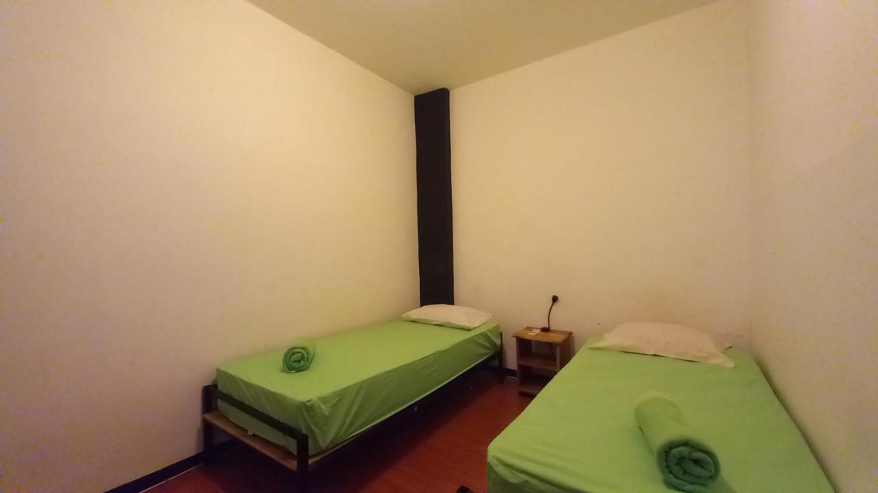 Dc Hotel & Hostel Labuan Bajo Eksteriør billede