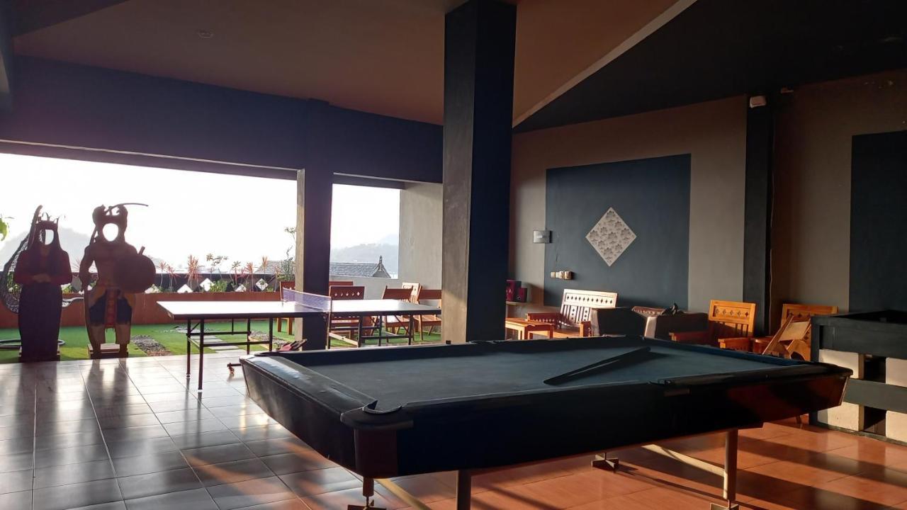 Dc Hotel & Hostel Labuan Bajo Eksteriør billede