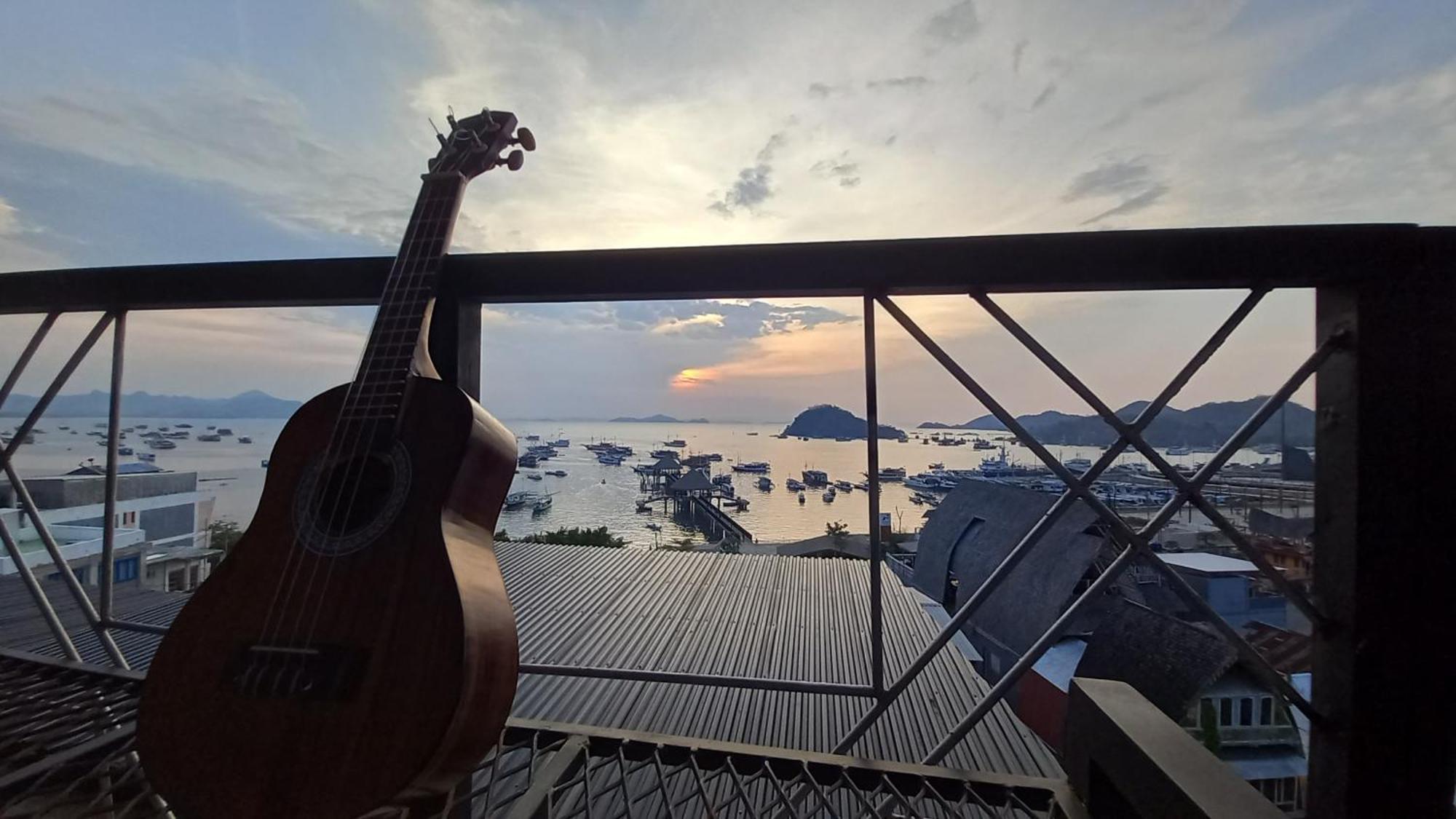 Dc Hotel & Hostel Labuan Bajo Eksteriør billede
