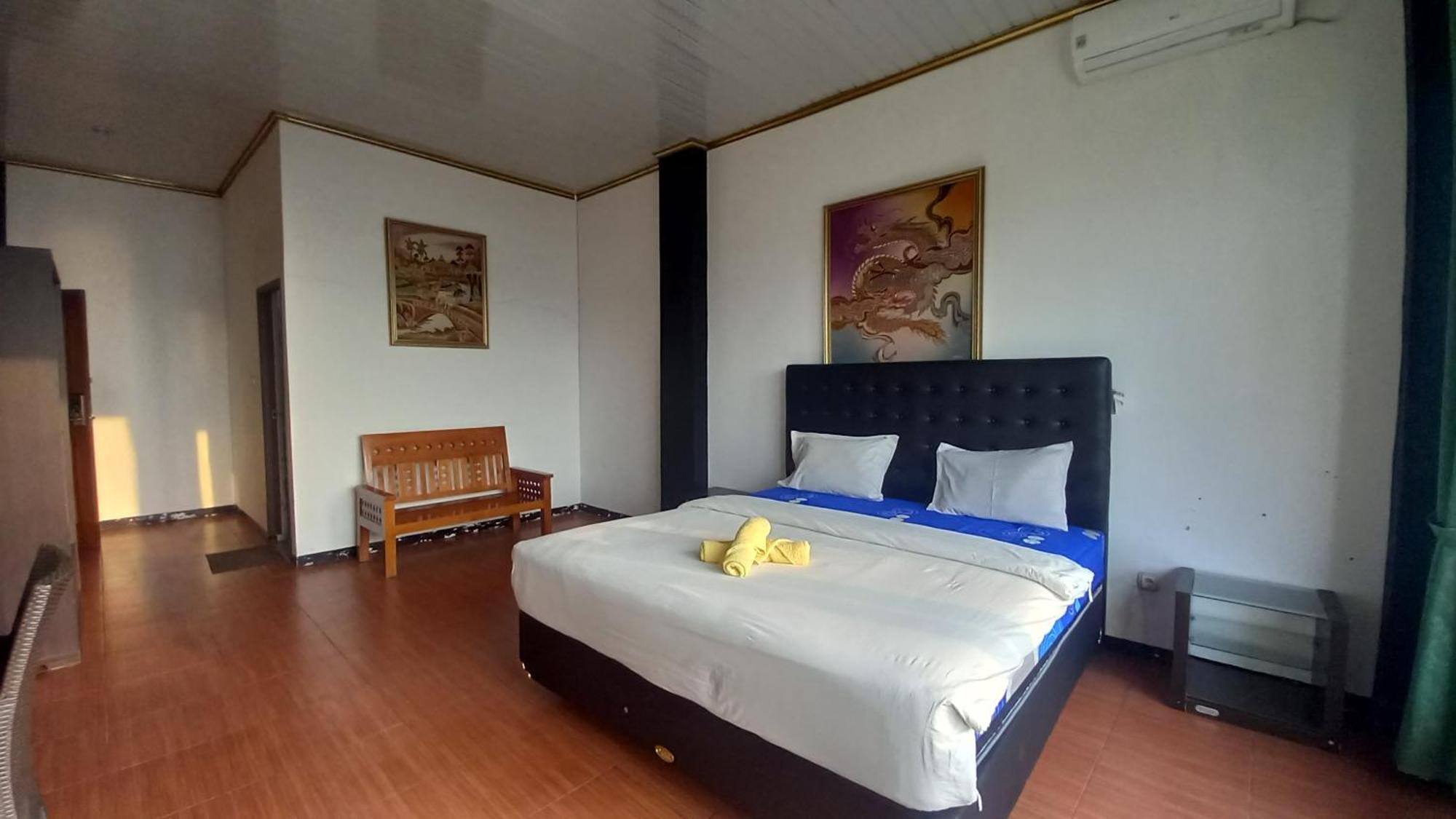 Dc Hotel & Hostel Labuan Bajo Eksteriør billede